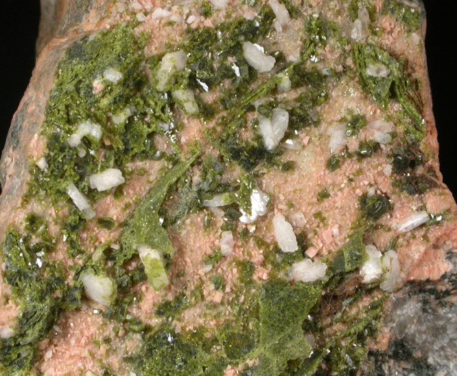 Epidote with albite on gneiss from 92nd St. & 4th Ave., Manhattan 